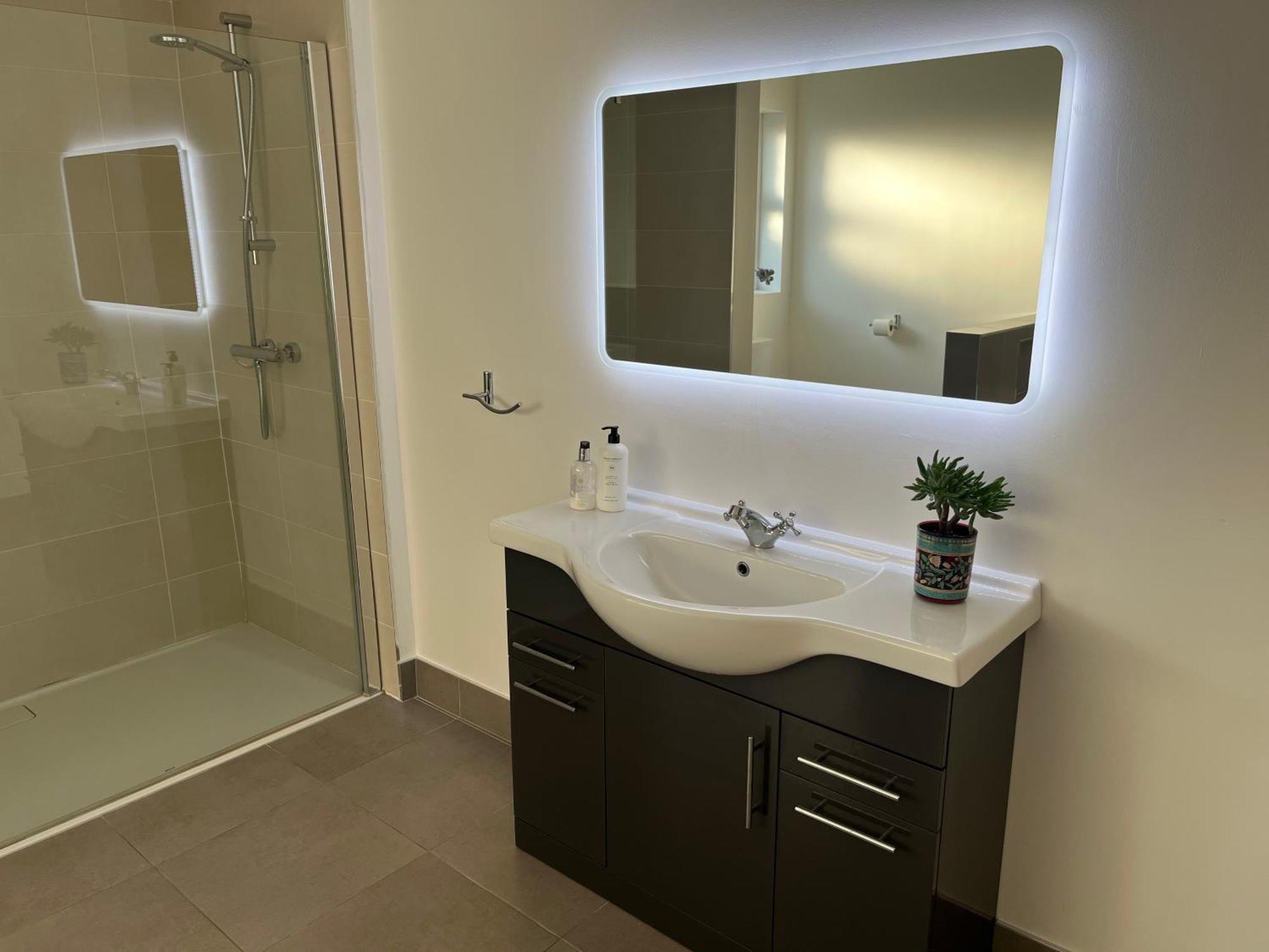 An Sean Teach Self Catering Apartment Fodry Luaran gambar